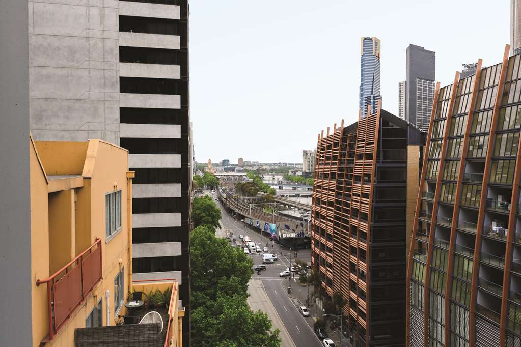 Brady Apartment Hotel Flinders Street Мельбурн Номер фото